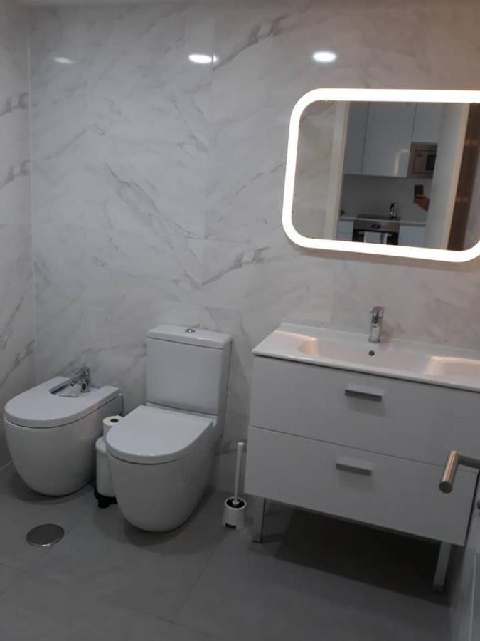 Apartamento En Primera Linea De Playa, Con Piscina Y Garaje En Torrox Costa Buitenkant foto